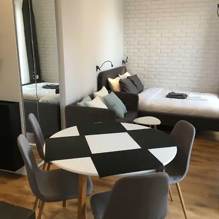Klimatyczne Studio Z Balkonem W Centrum Wroclawia Daire Wroclaw